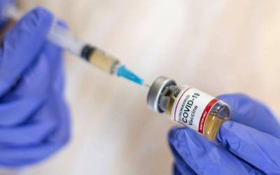 АНАЛИЗ: Эксперты сомневаются, что вакцины от СOVID-19 создадут групповой иммунитет