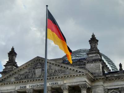 На фоне протестов: в Германии приняли скандальный закон о борьбе с пандемией