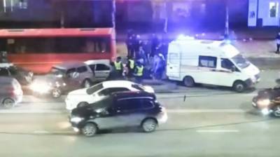 В Воронеже произошло массовое ДТП с пассажирским автобусом: пострадали 2 человека