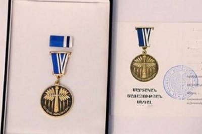 Президент Армении наградил двух погибших российских летчиков медалями «За боевые заслуги»