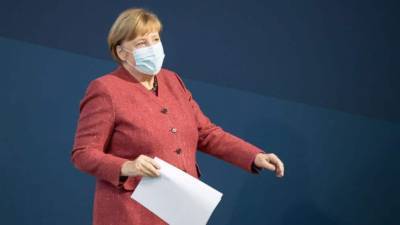 Карантинные правила, лишенные смысла: Меркель потеряла связь с народом