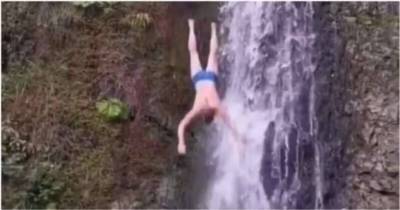 Мужчина чуть не погиб, спрыгнув в сочинский водопад с 10-метровой высоты (1 фото + 1 видео)