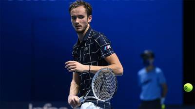 ATP Finals. Медведев выиграл у первой ракетки мира Джоковича