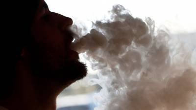 Коронавирус и табак: курильщики заражаются легче, а болеют тяжелее