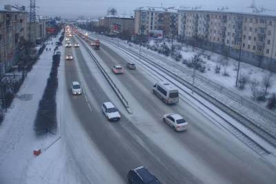 Последствия снегопада в Улан-Удэ устраняют 38 машин
