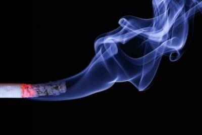 Коронавирус особенно опасен для курильщиков: мнение врачей