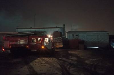 В Хакасии при пожаре на предприятии погибли четыре человека
