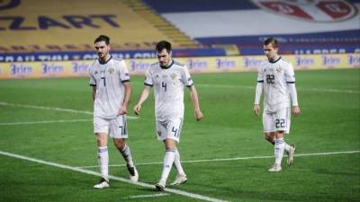 Капитан сборной РФ по футболу попросил прощения за проигрыш сербам