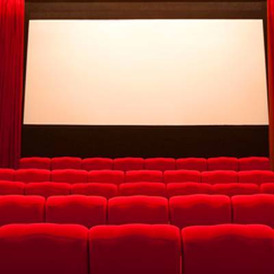 Театры и кинотеатры Петербурга с 1 декабря ограничат наполняемость залов до 25%