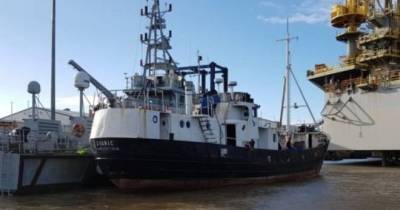 У берегов Британии перехвачено судно с 69 нелегалами: задержан гражданин Латвии и украинцы