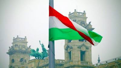 Коронавирус: в Венгрии сохранятся жесткие ограничения до февраля