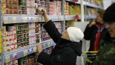 В России предложили ввести акцизы на кондитерские изделия и консервы