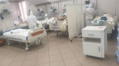В Петербурге за сутки коронавирусом заболело 2312 человек