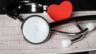 Врач объяснил, как болезни сердца увеличивают риск смерти от COVID-19