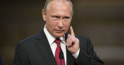 У Путина заподозрили коронавирус из-за неудержимого кашля во время совещания
