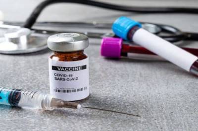Вакцину от COVID украинцам дадут бесплатно, но не всем: подробности от санврача Ляшко