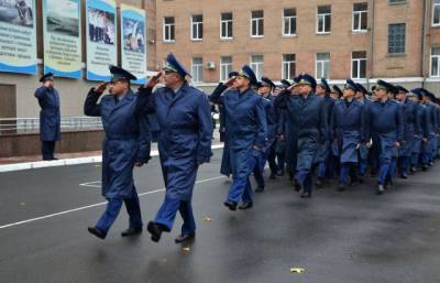 Военнослужащих Украины обяжут сдавать тест на знание английского