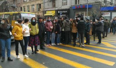 Пашиняну возвращается «бархатный» бумеранг: в Ереване перекрывают улицы