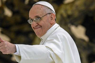 Точно попадет в рай: Папа Римский лайкнул откровенное фото бразильской модели