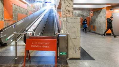 Станцию петербургского метро "Беговая" закрывали из-за поломки светофора