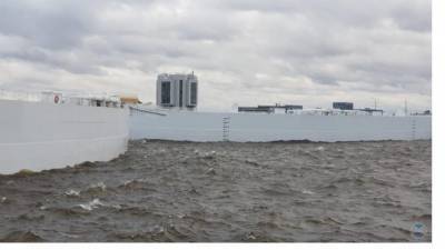 В Петербурге уровень воды резко приблизился к 124 сантиметрам