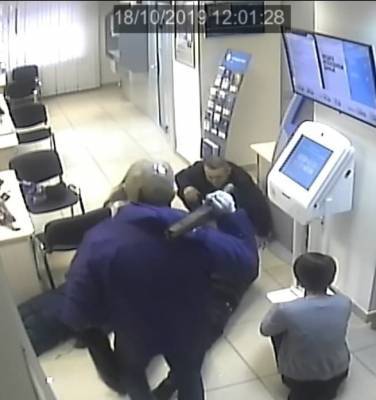Мужчине, убившему человека во время ограбления банка в Екатеринбурге, грозит психбольница