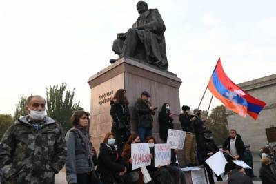 В Ереване требующие отставки Пашиняна активисты перекрыли центральные улицы
