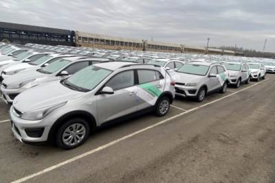 Парк «Делимобиль» в Петербурге увеличится на 1150 автомобилей Kia Rio X-line