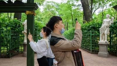 Петербург начал подготовку к возвращению китайских туристов