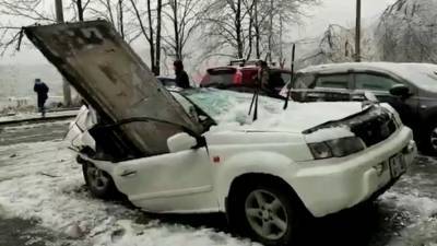 Снежный циклон устроил режим ЧС во Владивостоке