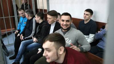 Шесть фигурантов дела о пытках в ИК-1 Ярославля освободили в зале суда