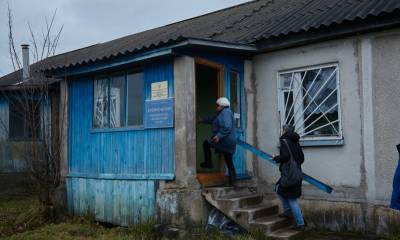 После жалобы президенту и публикаций СМИ в тверском селе Еремково открыли ФАП с плесенью