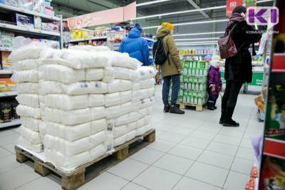 Цены на сахар и легковые автомобили ускорили инфляцию в октябре в Коми