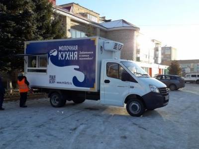 В Башкирии заработали две новые автолавки по бесплатной раздаче продукции «Молочной кухни»