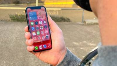 Apple призналась: У новых iPhone 12 массовая проблема с дисплеями