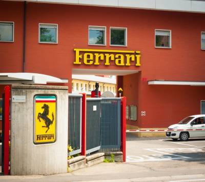 У компании Ferrari проблемы из-за нового кроссовера: подробности