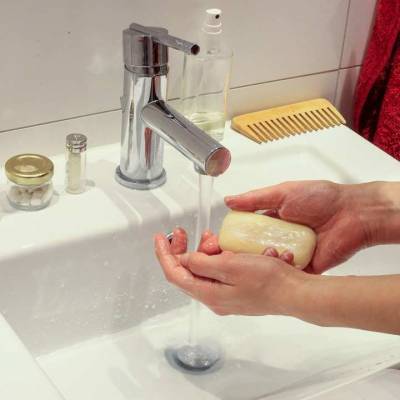 Врач Ольга Ершова рассказала, почему нельзя использовать антисептик после мытья рук