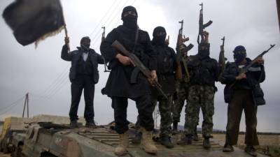 Террористы ввели в Идлибе наказание за модные прически у мужчин