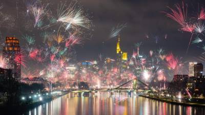 «Люди не должны бродить по улицам со взрывчаткой в руках»: Германия запретит фейерверки на Новый год