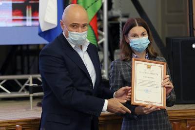 Игорь Артамонов наградил НЛМК за помощь региону в борьбе с распространением коронавируса