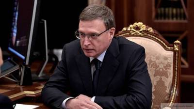 Видео в TikTok вынудило губернатора Омска встретиться с главой Минцифры