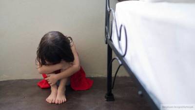 Астраханец 130 раз изнасиловал свою несовершеннолетнюю дочь