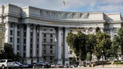 Депутат Рады назвал убийством отказ Киева от вакцины от COVID-19 из РФ