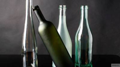 Пьяный покупатель напал с бутылкой водки на продавщицу в Башкирии