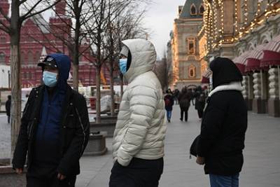 Россиян призвали не посещать общественные места без «невероятной» необходимости