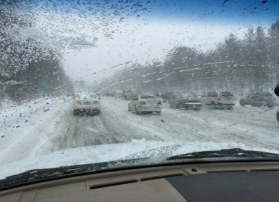 Эксперты рассказали об опасности наледи на машине после дождя зимой