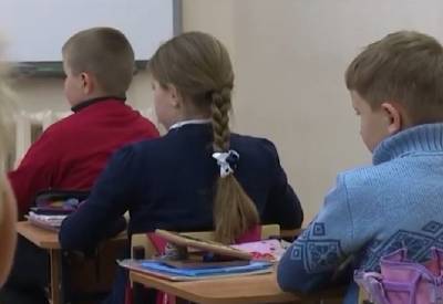 Температура воздуха в классах - 13 градусов: в Киеве гимназия и жиле дома остались без тепла, подробности