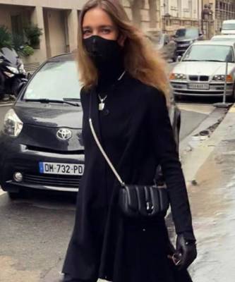 Make it fashion: Наталья Водянова даже в магазин одевается стильно