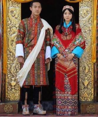 Самая красивая азиатская принцесса тайно вышла замуж за пилота