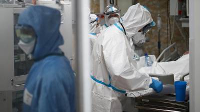 В Москве за сутки скончались еще 77 пациентов с коронавирусом